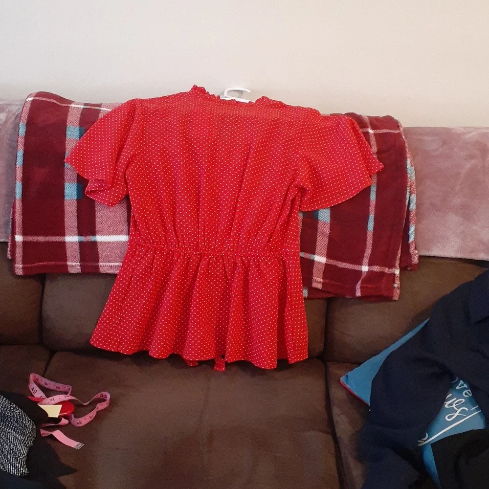 Top - Picture 2 of 4